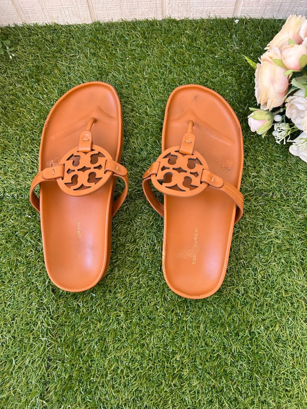 Tory Burch lightweight ergonomic